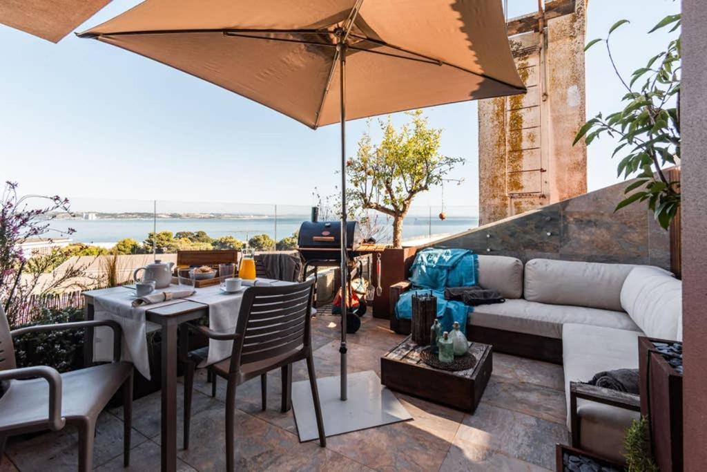 The Minipenthouse Terrace & Spa Paço de Arcos Екстериор снимка