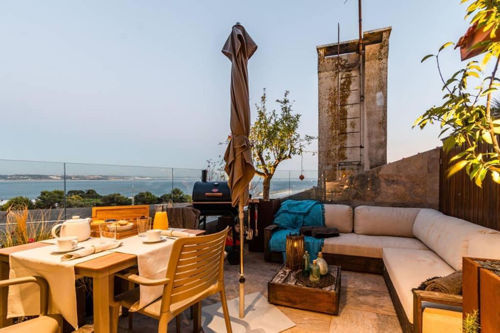 The Minipenthouse Terrace & Spa Paço de Arcos Екстериор снимка
