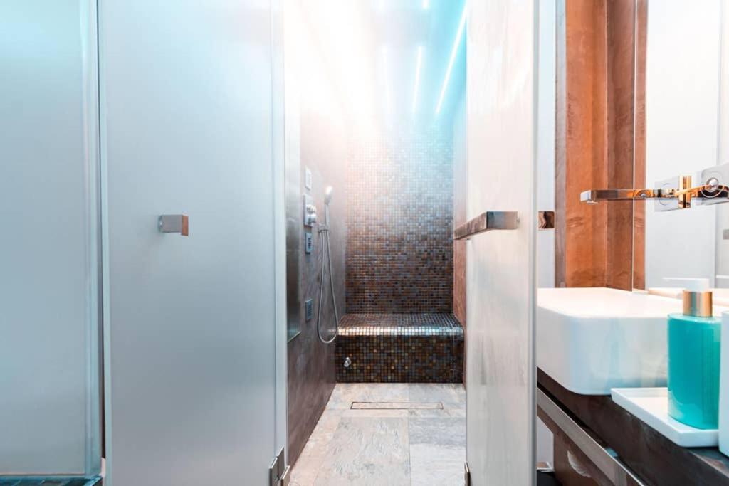 The Minipenthouse Terrace & Spa Paço de Arcos Екстериор снимка