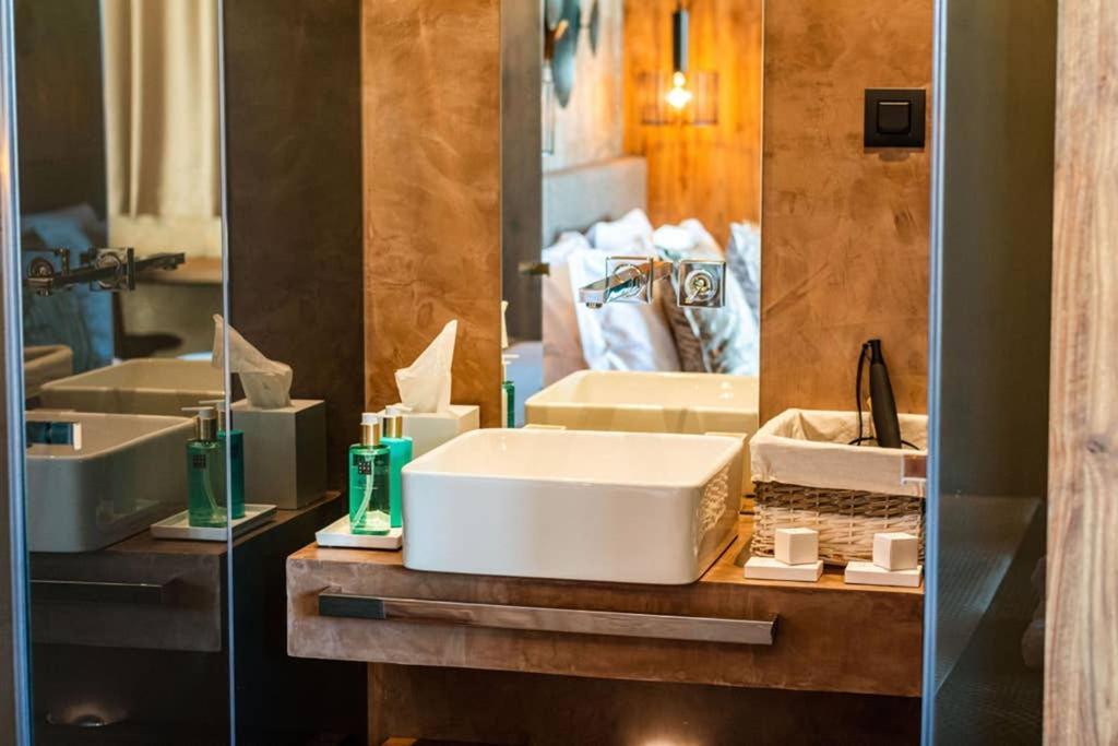 The Minipenthouse Terrace & Spa Paço de Arcos Екстериор снимка